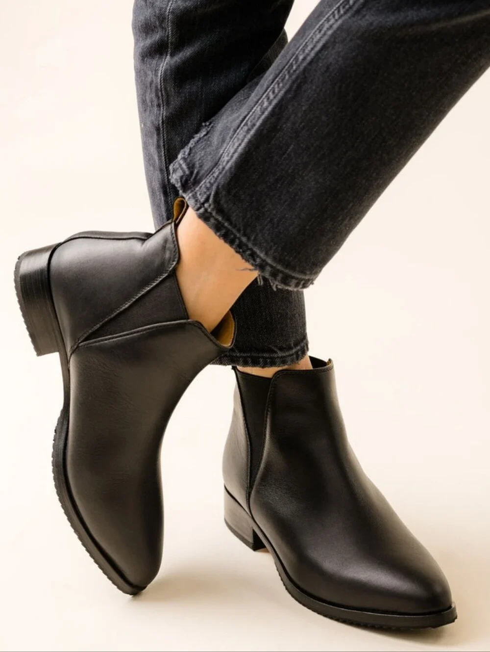 Nisolo Eva Everyday Chelsea Boot‎ Black/Black